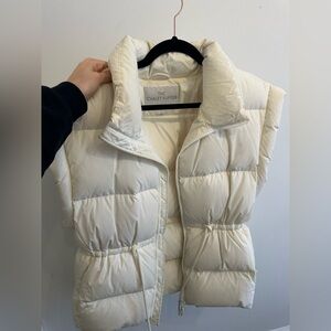 ARITZIA puffer vest in cream size medium